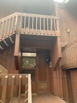 123 Lakeside Villa, Unit 123 in Diamondhead, MS - Building Photo