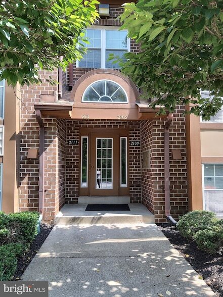 property at 2109B Woodbox Ln