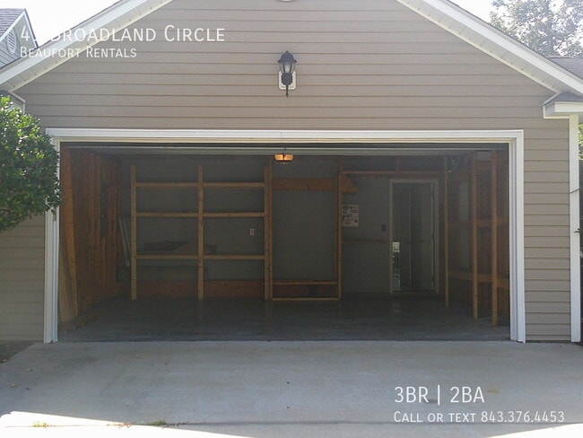 property at 41 Broadland Cir