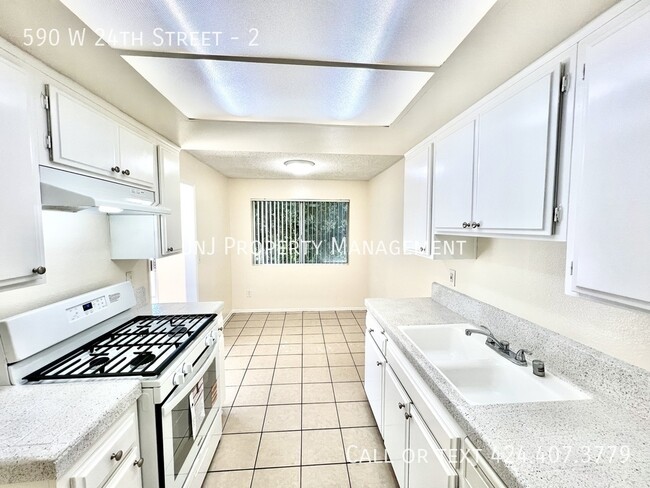590 W 24th St in Los Angeles, CA - Building Photo - Building Photo