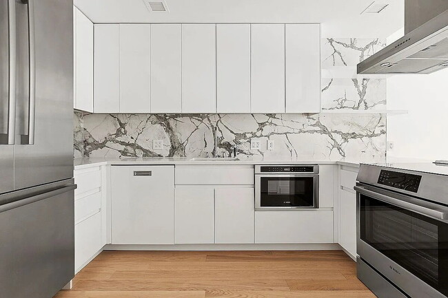 11 W 126th St in New York, NY - Building Photo - Building Photo