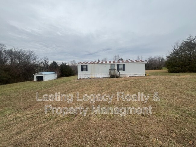 1023 Rottie Dobie Ln in Boonville, NC - Building Photo - Building Photo