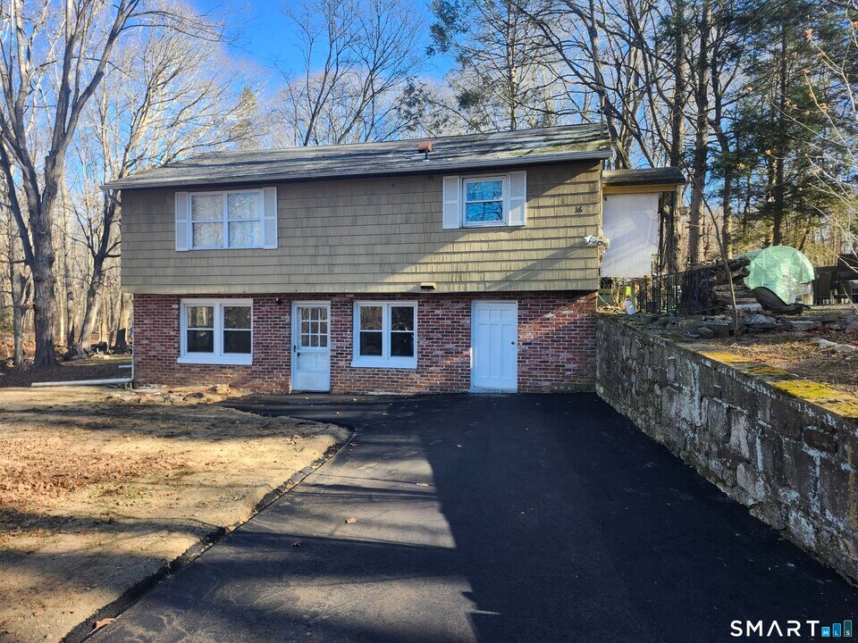 16 Polly Rd in Lebanon, CT - Building Photo