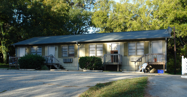 909 Berkeley St in Durham, NC - Building Photo - Building Photo