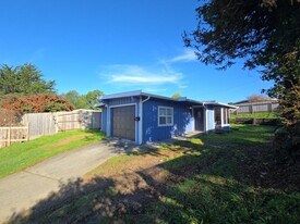 3407 Dakota St in Eureka, CA - Building Photo