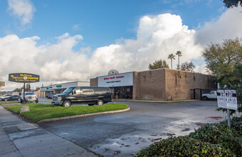 2350 S Bascom Ave in Campbell, CA - Building Photo - Building Photo