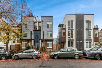 319 Malden Ave E, Unit SI ID1036007P in Seattle, WA - Foto de edificio - Building Photo
