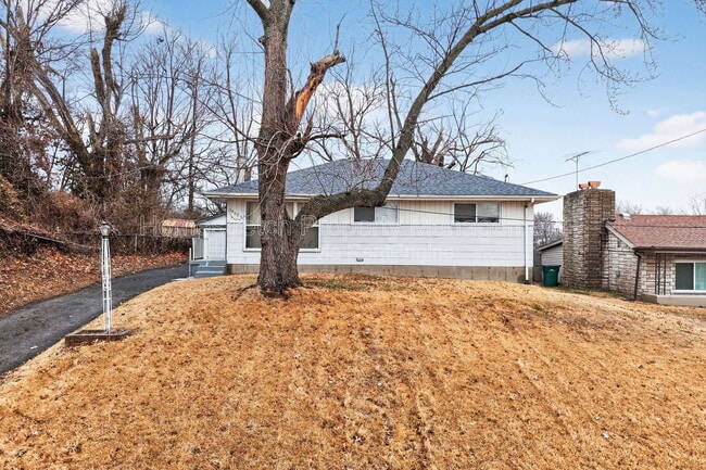 2403 Gardner Dr in St. Louis, MO - Building Photo - Building Photo