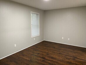 25 Brianfield Cv, Unit B in Jackson, TN - Building Photo - Building Photo