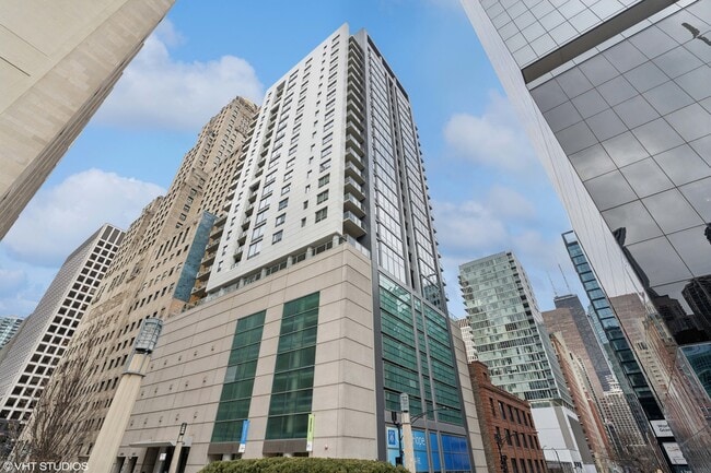 property at 160 E Illinois St