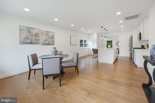 property at 14332 Belleville Ave