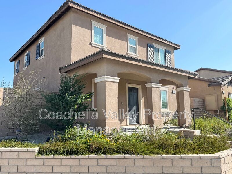 67464 Rio Oso Rd in Cathedral City, CA - Building Photo