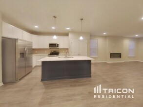 301 Thomas Point Dr in Fortville, IN - Building Photo - Building Photo