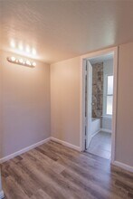 15806 Val Verde Dr in Houston, TX - Building Photo - Building Photo