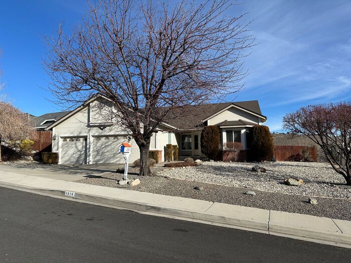 1318 Backer Way in Reno, NV - Building Photo