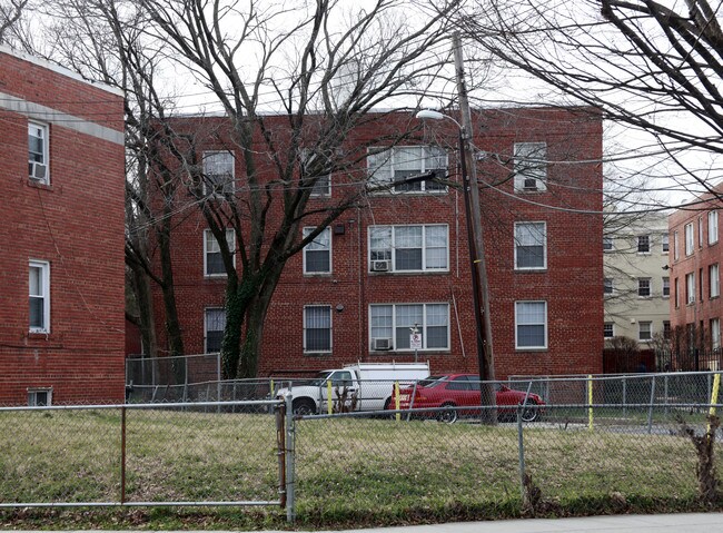 5055 1st St NW in Washington, DC - Building Photo - Building Photo