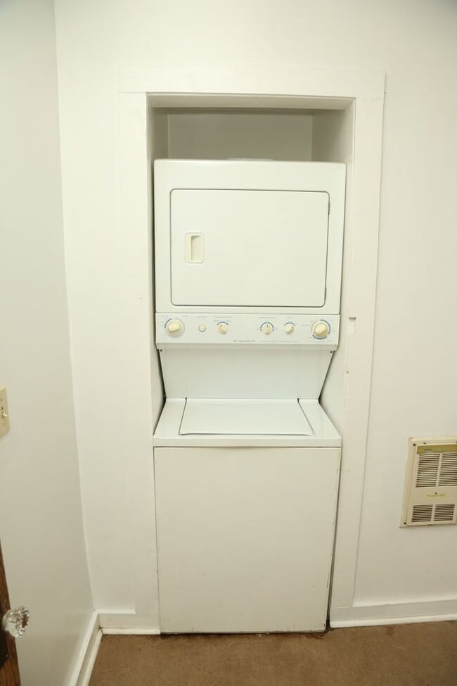 124 Buck Mountain Rd in Earlysville, VA - Building Photo - Building Photo