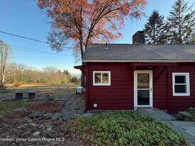 13 Heyden Rd in Shokan, NY - Building Photo