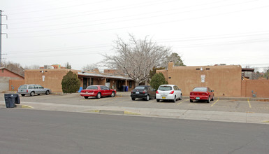 600 Arno St NE in Albuquerque, NM - Building Photo - Building Photo