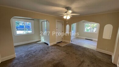 4508 NE 97th Ave in Portland, OR - Building Photo - Building Photo