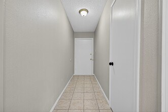 7230 Oak Village Dr in Humble, TX - Building Photo - Building Photo