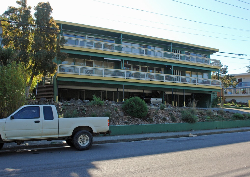 25 Roque Moraes Ct in Mill Valley, CA - Foto de edificio