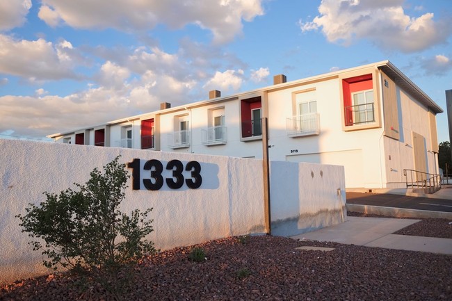 1333 E Drachman St in Tucson, AZ - Foto de edificio - Building Photo