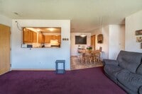 9135 University Ave photo'