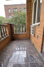 29-17 31st Ave in New York, NY - Foto de edificio - Building Photo
