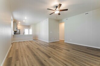 9462 Yampa Ct in Commerce City, CO - Foto de edificio - Building Photo