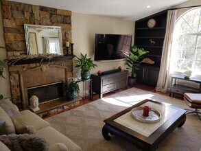 11225 Sierra Pass Pl in Los Angeles, CA - Building Photo - Building Photo