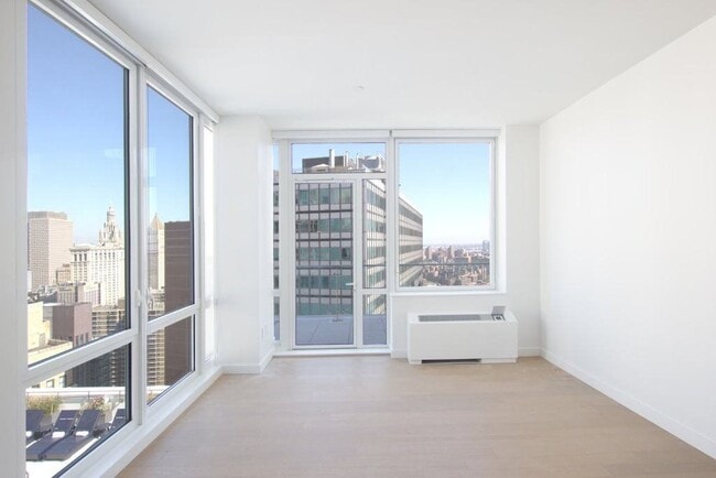 130 Water St in New York, NY - Building Photo - Building Photo