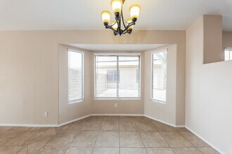 14067 W Two Guns Trail in Surprise, AZ - Building Photo - Building Photo