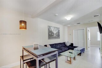 518 SW 7th Ave in Miami, FL - Building Photo - Building Photo