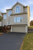 3 Highview Ct, Unit 400-10 in Woodbury, NY - Building Photo