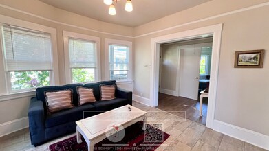 2122 Sacramento St, Unit Upper in Berkeley, CA - Building Photo - Building Photo
