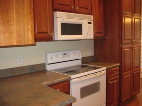 2404 Adelaide Dr in Thompson's Station, TN - Building Photo - Building Photo