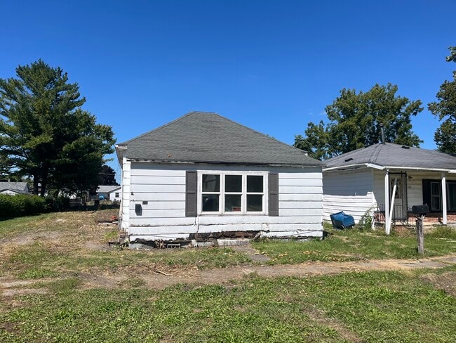 property at 640 E McCracken Ave