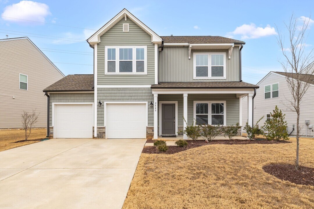 2448 Dukes Hollow Ct in High Point, NC - Building Photo