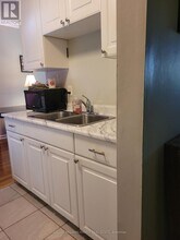 576 Mary St E in Whitby, ON - Building Photo - Building Photo