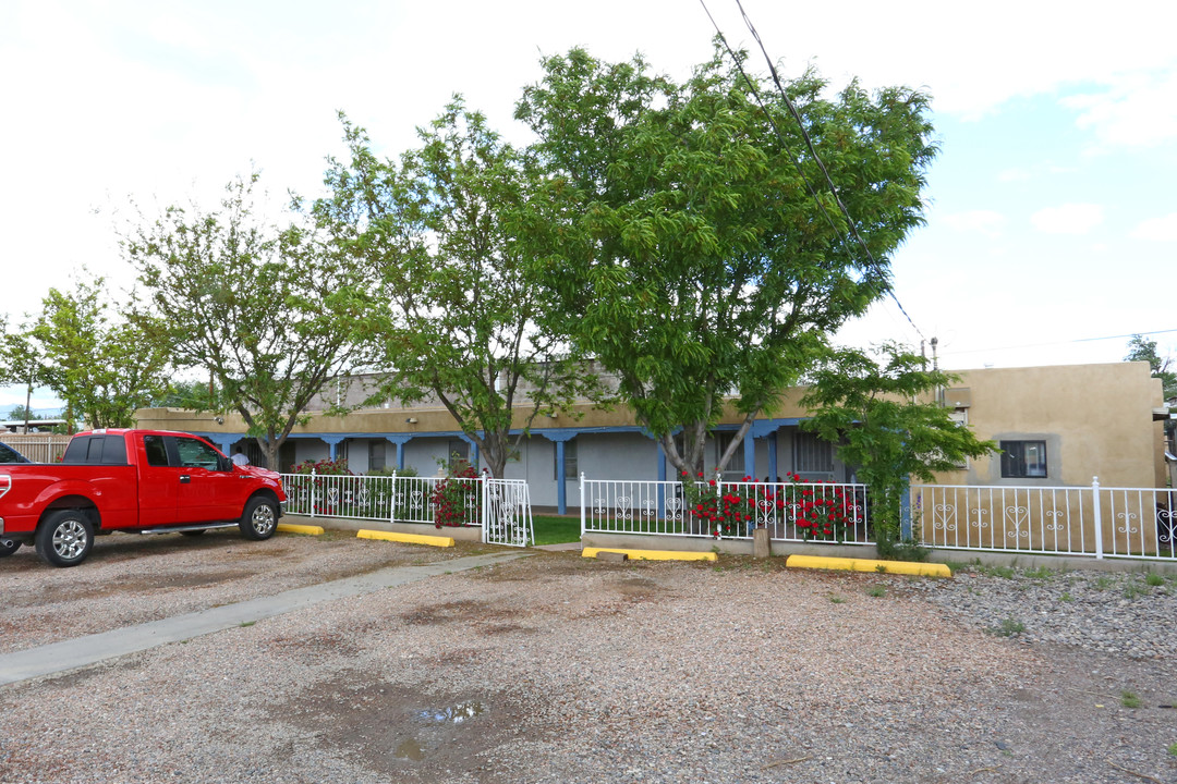 3722 2nd St NW in Albuquerque, NM - Building Photo