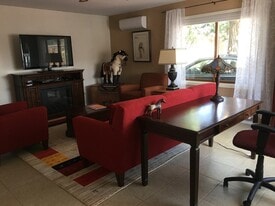 2308 Cedros Cir in Santa Fe, NM - Building Photo