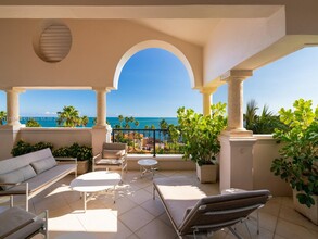 19152 Fisher Island Dr in Miami Beach, FL - Building Photo - Building Photo