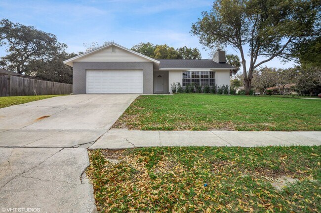 161 Sunset Dr in Longwood, FL - Building Photo - Building Photo