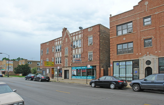 2734-2738 N Laramie Ave in Chicago, IL - Building Photo - Building Photo