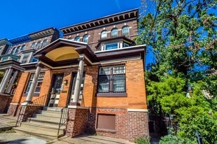 4321 Pine St, Unit 3R in Philadelphia, PA - Building Photo