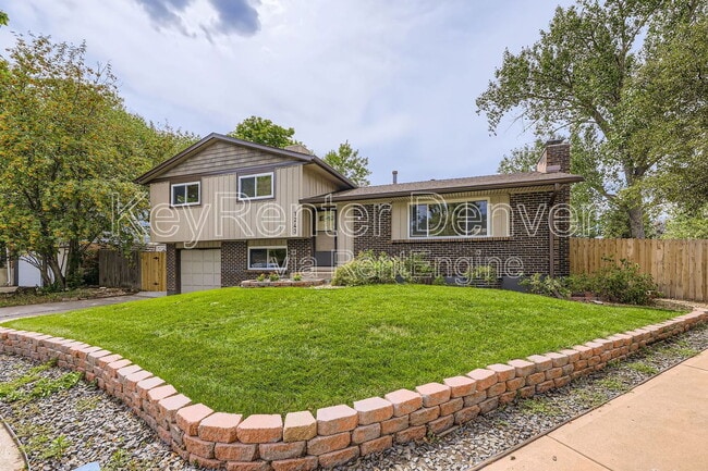 1243 S Johnson Way in Lakewood, CO - Building Photo - Building Photo