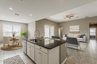 44587 W Palo Amarillo Rd in Maricopa, AZ - Foto de edificio - Building Photo