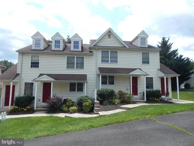 27 Green St in Souderton, PA - Building Photo - Building Photo