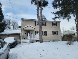 483 Lillian Ave, Unit 483 in Syracuse, NY - Building Photo